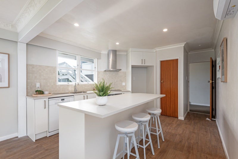 Spacious family home close to river, move-in ready64383696941827112