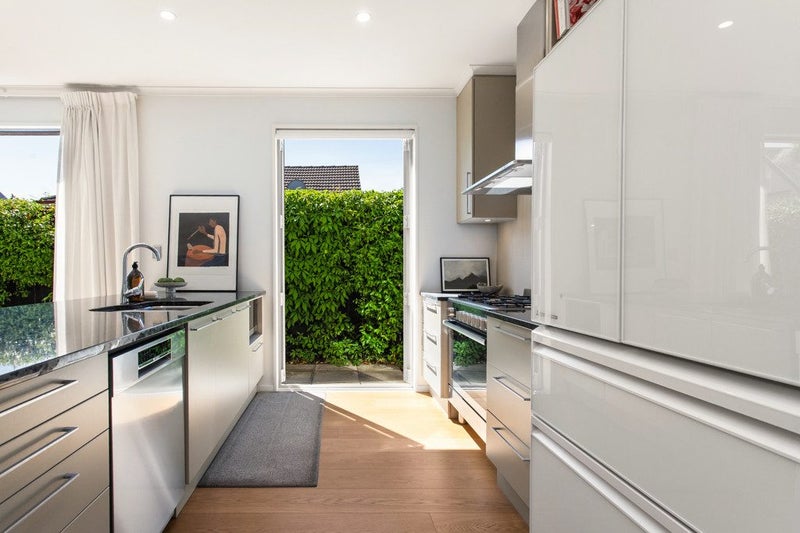 Ultimate Form and Function64383697066753113