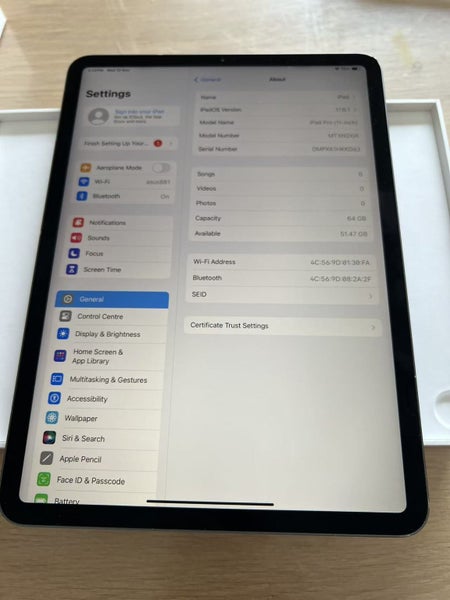 Apple iPad Pro 11 64GB Carousel 1