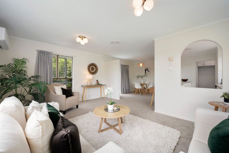 Exceptional Value, Quality, Space & Sun!64383794031618112