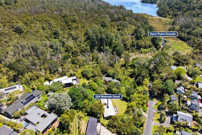 5-bedroom Upper Harbour Haven on 2024m² Site!64395302496001112