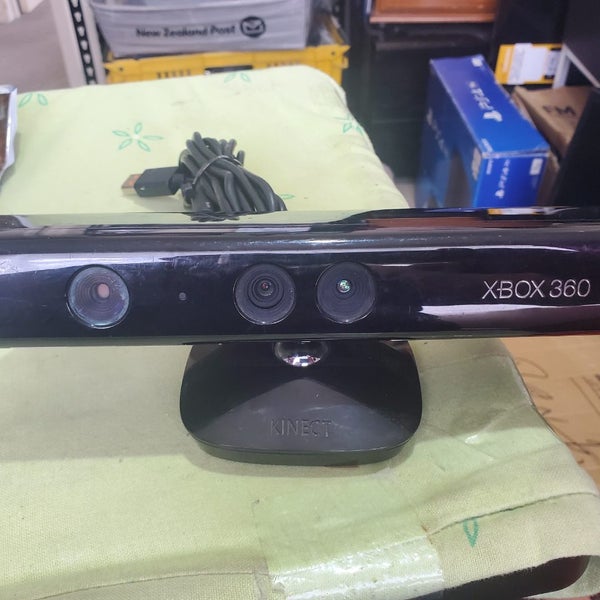 X-BOX 360S WITH KINECT CAMERA & NEW AC ADAPTOR 250GB HARD DRIVE Carousel 2