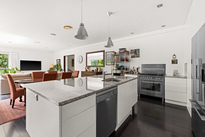 Substantial hidden sanctuary64384112417539111