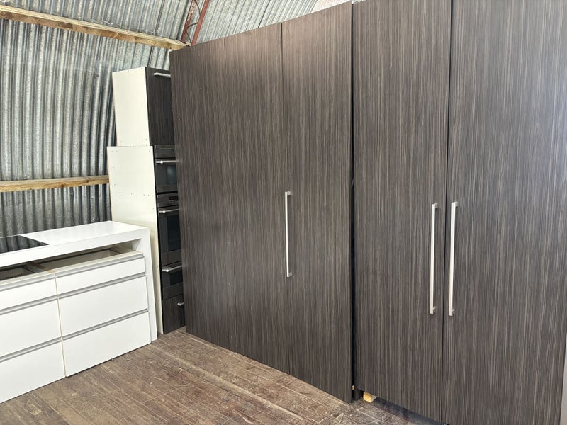 Recycled Modern Kitchen #4701 Carousel 2