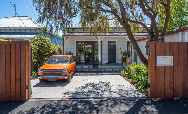 Beautiful Home, Fantastic Location64461821299203110