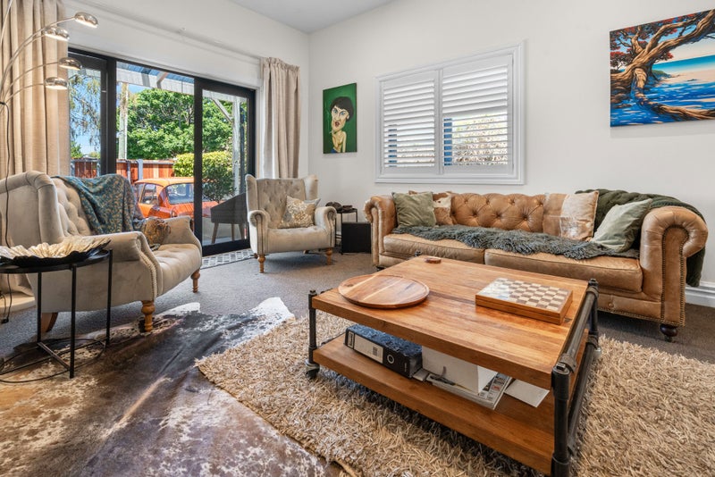 Beautiful Home, Fantastic Location64461821299203113