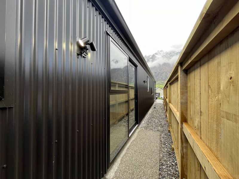 Jacks Point, 1 bedroom64384209583618114