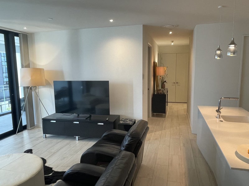 Epsom, 2 bedrooms64384333601922112