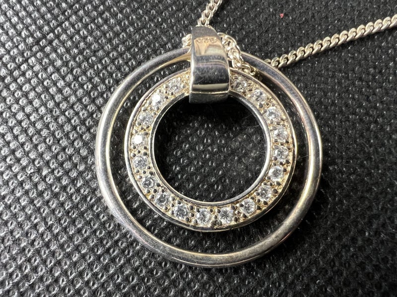 Sterling Silver 925 Circle Pendant on Curb Chain 460 mm - Lot F354 Carousel 2