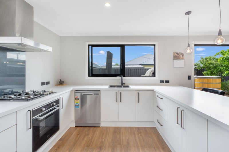 Space for the Boat, Caravan and More!64384513069699113