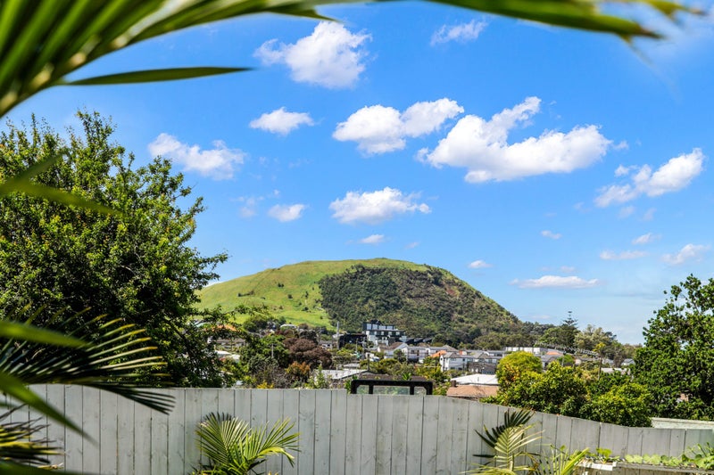 FULLY FENCED FAMILY FAVOURITE! SO MUCH SPACE!64384513102593113