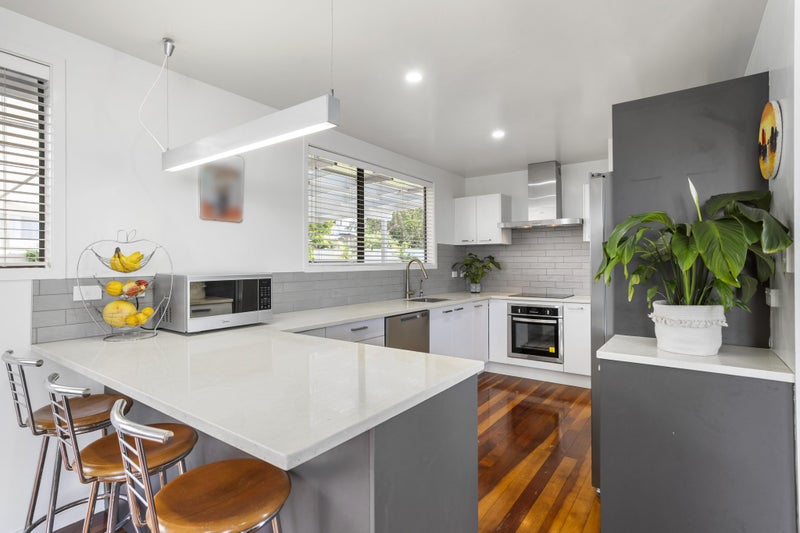 FULLY FENCED FAMILY FAVOURITE! SO MUCH SPACE!64384513102593114