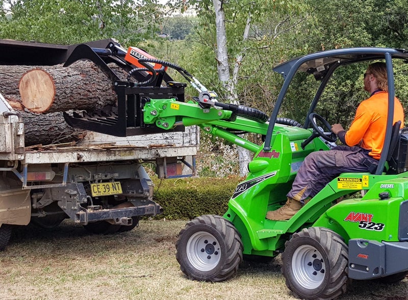 Avant 500 Series Mini Loader Carousel 2