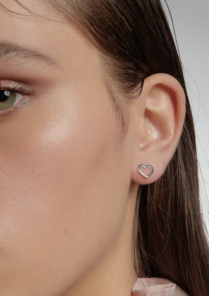 Karen Walker Sterling Silver Mini Heart Stud Earring (f24) Carousel 2