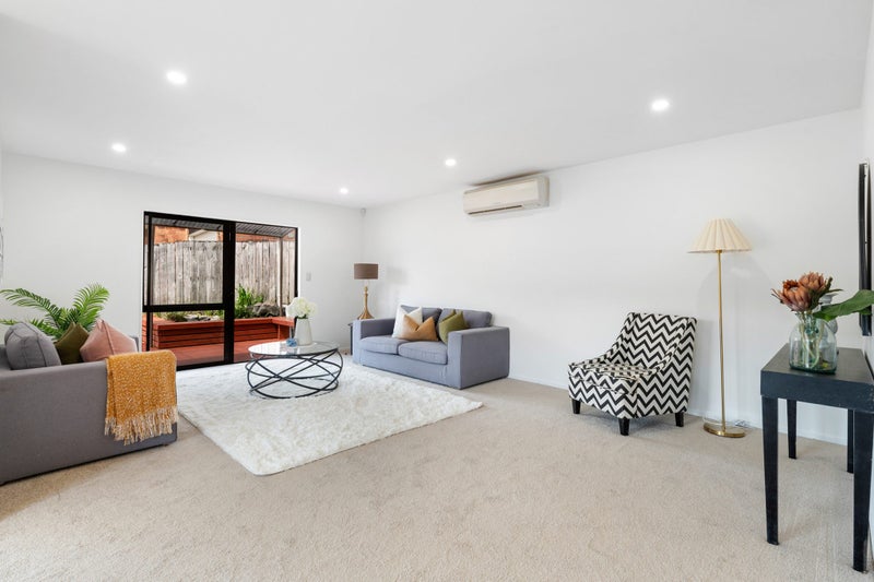 Elegant North-Facing Home with Modern Comforts64385515369858113