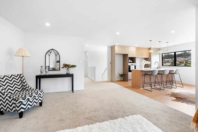 Elegant North-Facing Home with Modern Comforts64385515369858114