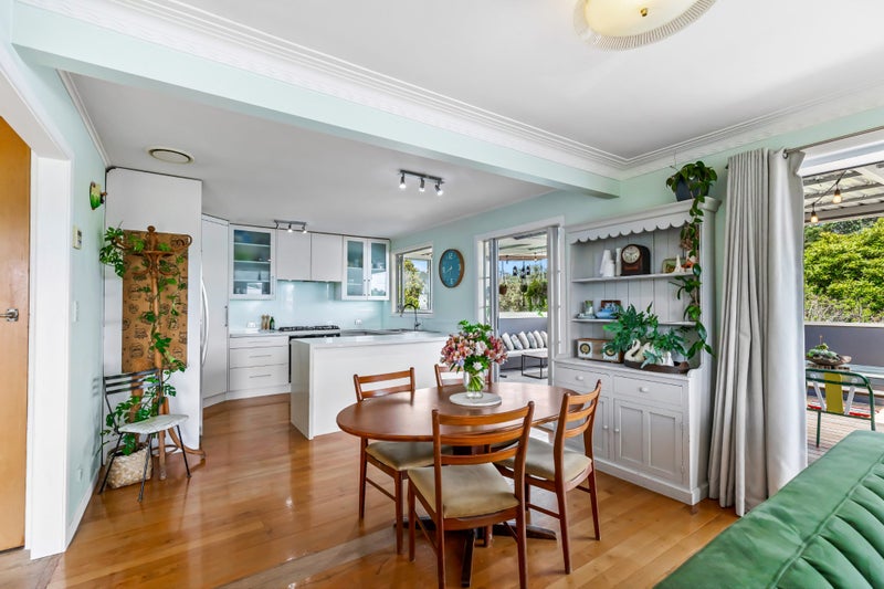 Your Coastal Escape!64384611196545112