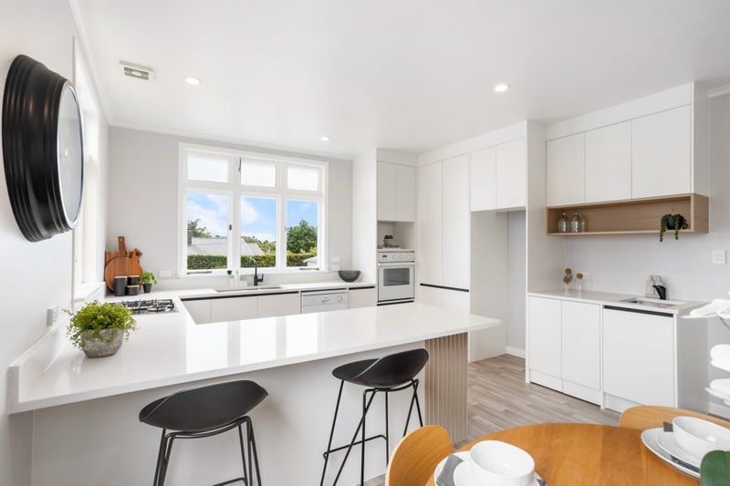 Refreshed Mt Eden Classic | Light & Character64384805983747113