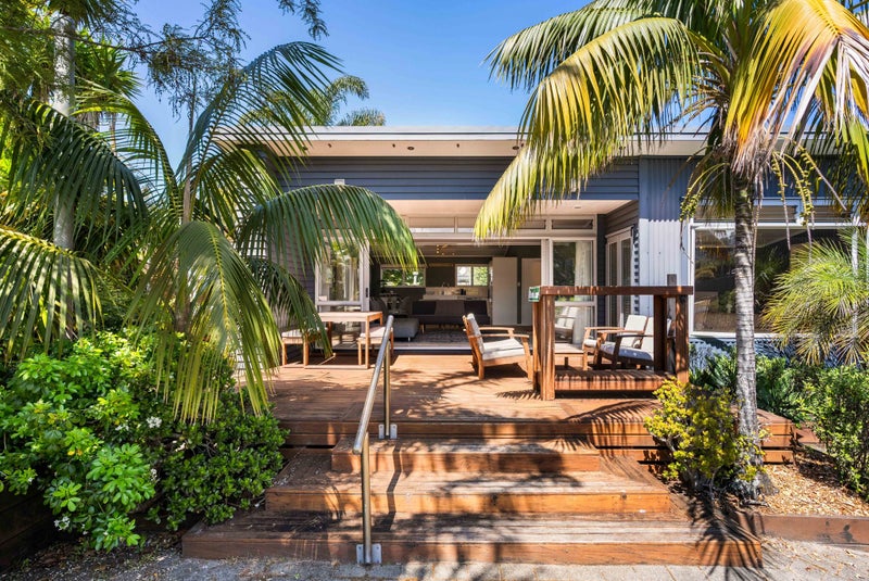 Limited Time, Motivated Vendors, North End Gem!64384709525889110