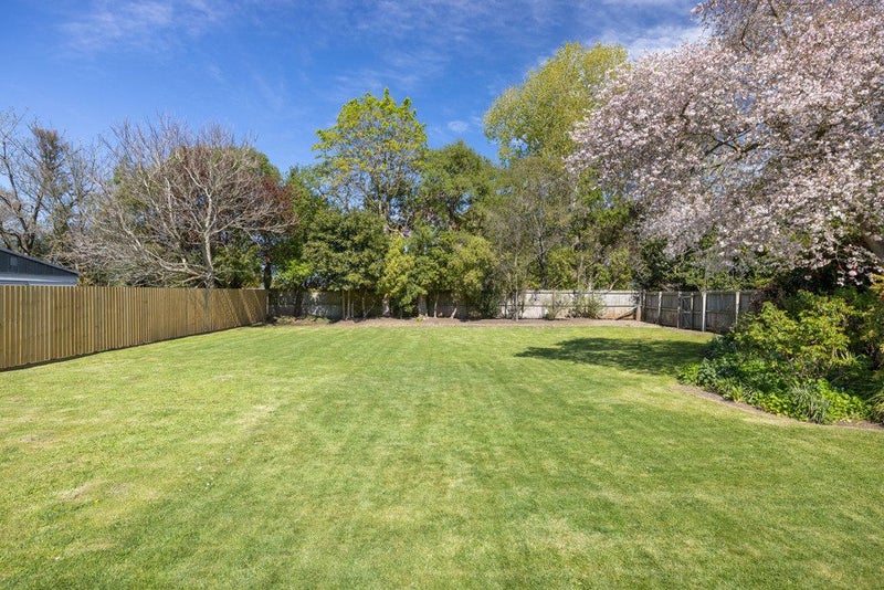 Priced At $498,00064626695733378110