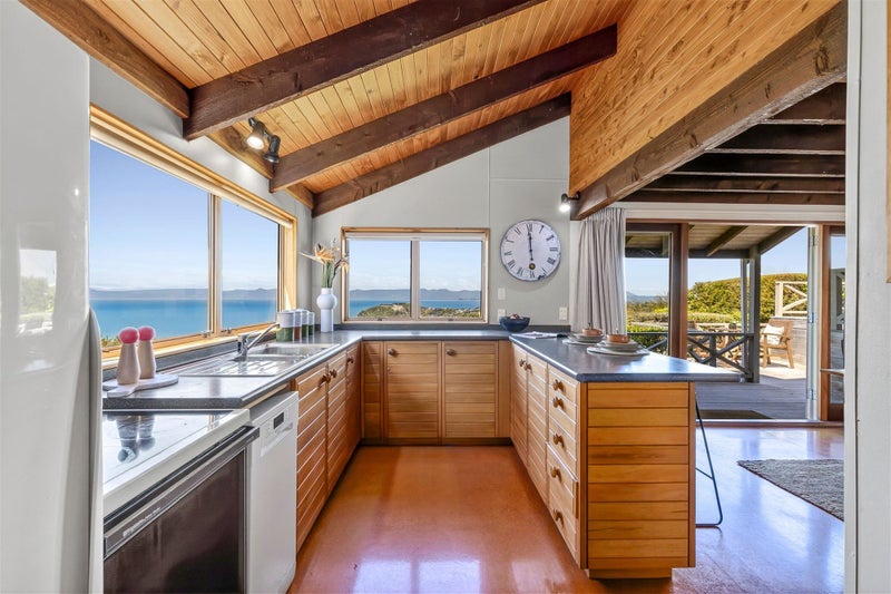 Sun, Sea and Views in Picturesque Kaiteriteri64385320041858112