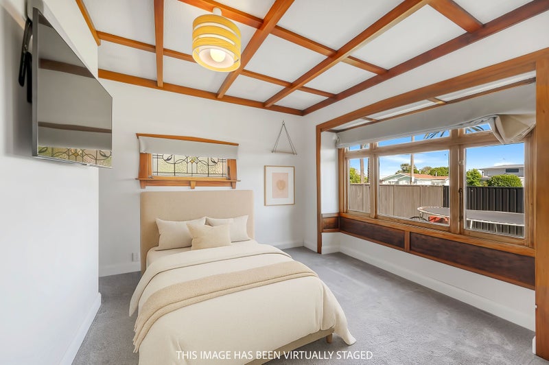 Napier’s First Light. Your Family Life.64385403635331112