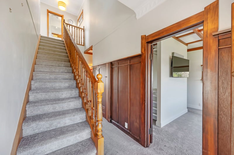 Napier’s First Light. Your Family Life.64385403635331113