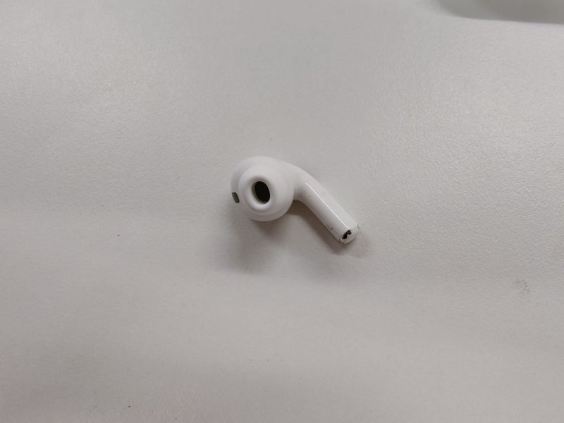 Apple Airpods Pro (2nd Gen) Used Excellent Condition Carousel 4