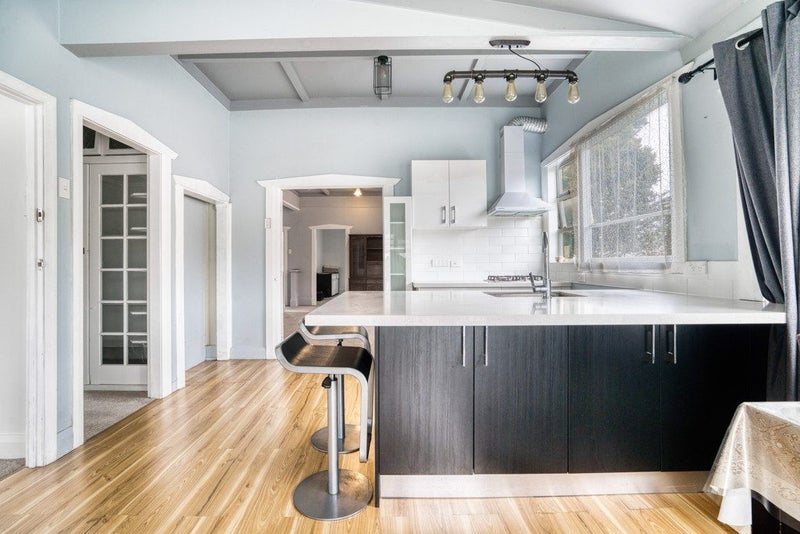 Opportunity Knocking Awaits!64385711259010111