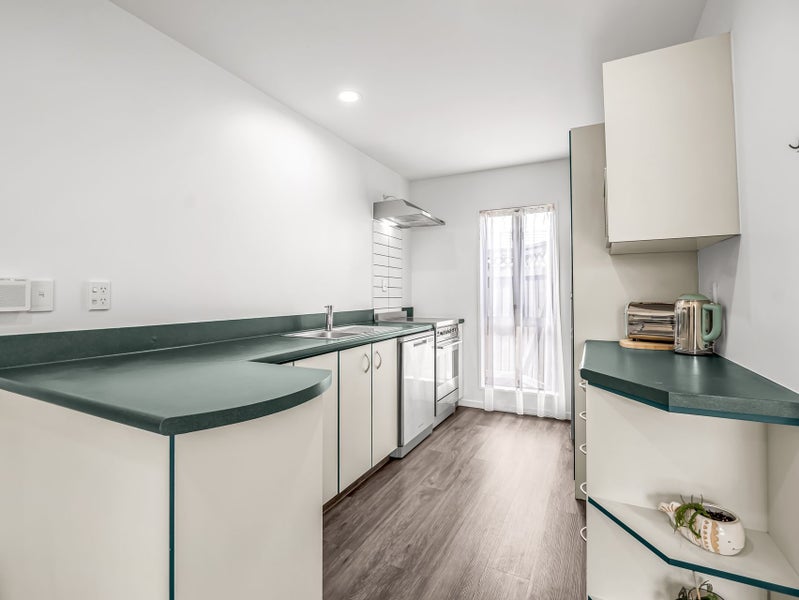 City Fringe, Double Garage, Great Value64386018538498113