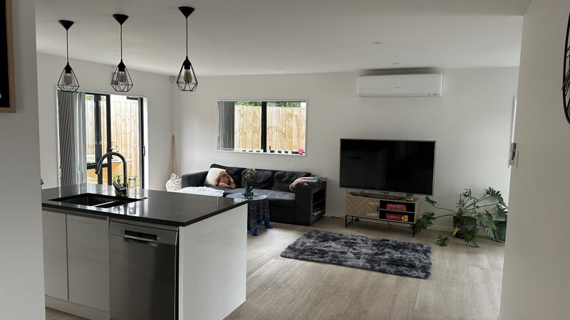 Te Atatu Peninsula, 5 bedrooms64388955481345112