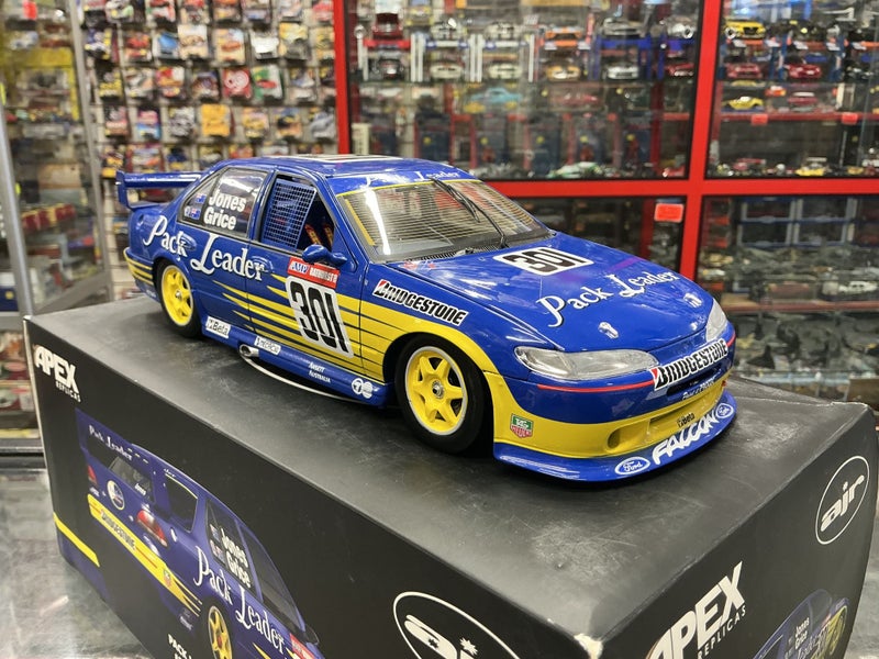 1/18 APEX - FORD EF FALCON PACK LEADER RACING #301 1996 BATHURST JONES/GRICE Carousel 2