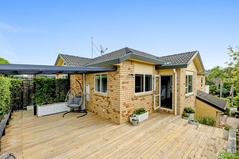 Sun, space & location in Gulf Harbour64392668349442111