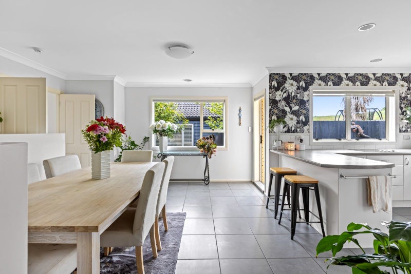 Sun, space & location in Gulf Harbour64392668349442114