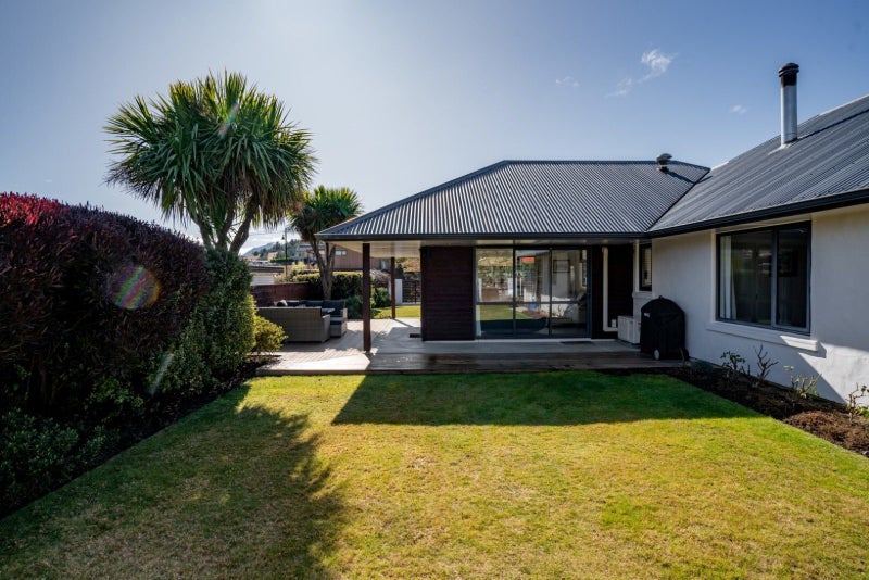 Private Haven on Aubrey - Lifestyle &...64394198884227110