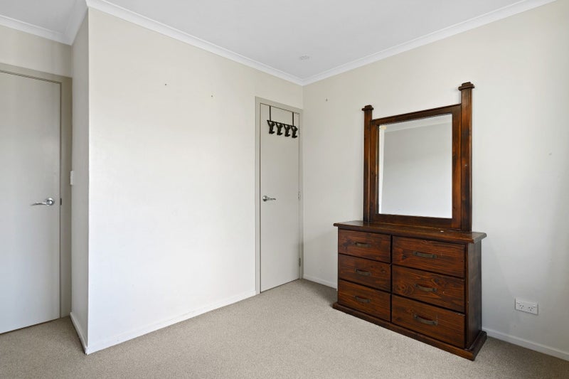 Toi Toi, 3 bedrooms64394502322947114