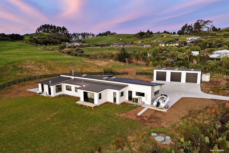 Luxury, Land & Lifestyle – This One Has It All!64394599207809111