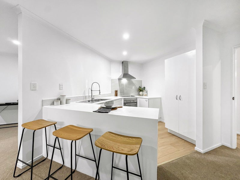 Vendors Have Moved, Must Be Sold64472435664643113