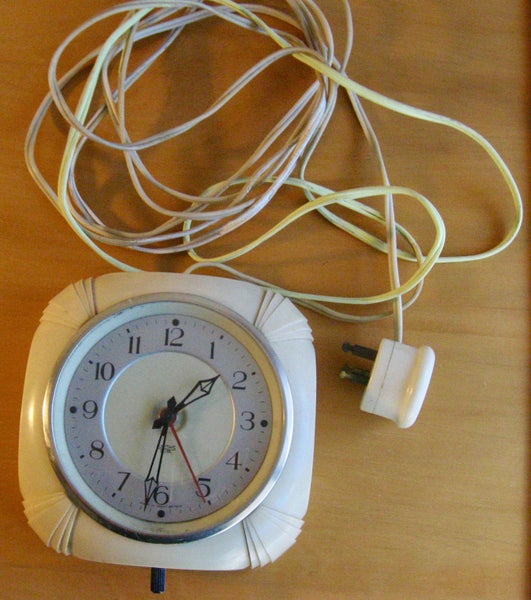 SMITHS BAKELITE ART DECO CLOCK Carousel 3