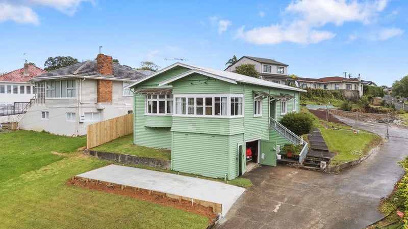 FIRST TIME ON THE MARKET IN OVER 60 YEARS!64395399351683110