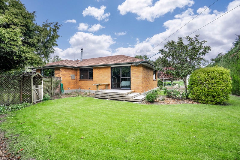 12 acres of endless possibilities!64628164008577111