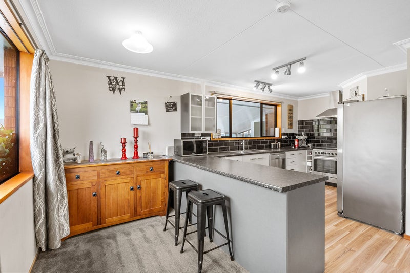 12 acres of endless possibilities!64628164008577114