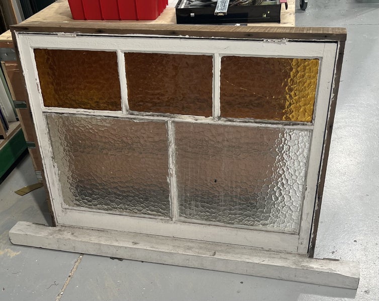 Window frame Carousel 1