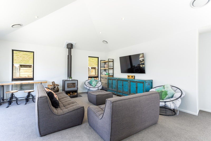 Home and income on a huge 1,402 sqm (more or less)64396121924866114