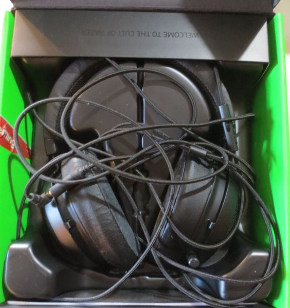Razer Kraken Pro V2 Gaming Headset Carousel 2