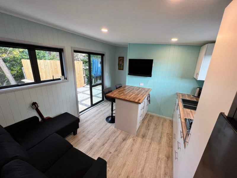 Cabin self contained Carousel 1