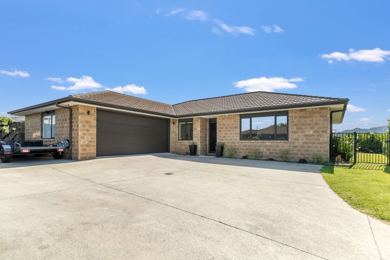 A Home That Gets Better at Every Turn64397025485443110