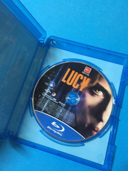 Lucy (Blu-Ray) Carousel 3