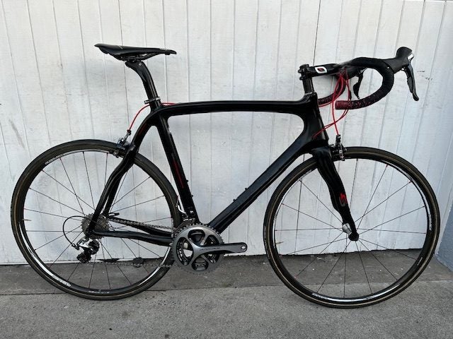 Pinarello Dogma 2 (11 Spd Dura Ace) - Large Carousel 1
