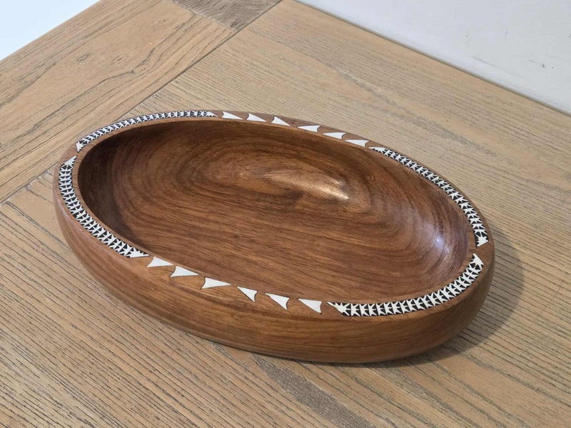 Vintage Solomon Islands Carved Oval Wooden Bowl Tribal Art with Shell Inlay Carousel 1